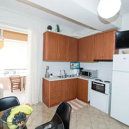 Daire A Beautifull 2nd Floor Close To The Port Kalamata