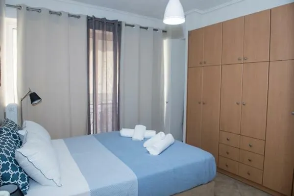 A Beautifull 2nd Floor Close To The Port