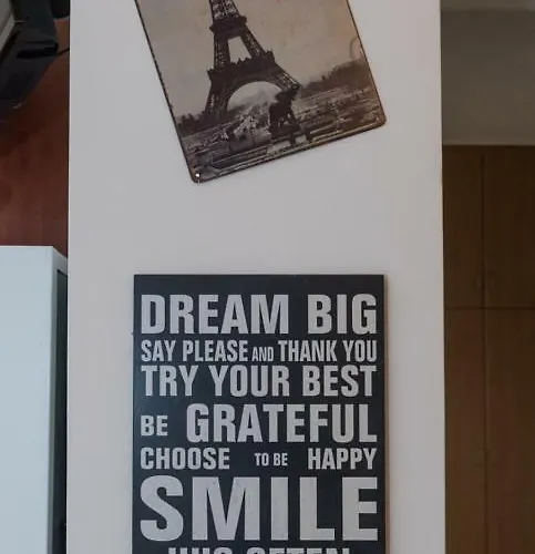 A Beautifull 2nd Floor Close To The Port Apartment Kalamata